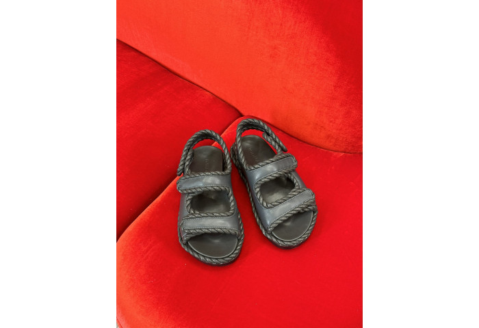 BOTEGA V SLIDES BVS-01
