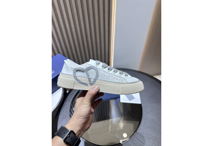 DR B33 LOW-TOP SNEAKERS DR-130