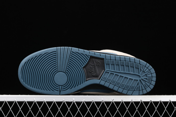 nike sb dunk low light cream thunderstorm bq6817-200