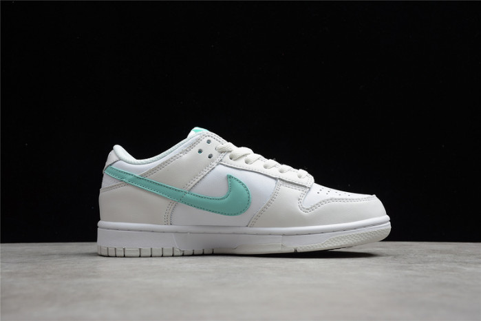 nike dunk low tropical twist cw1590-101