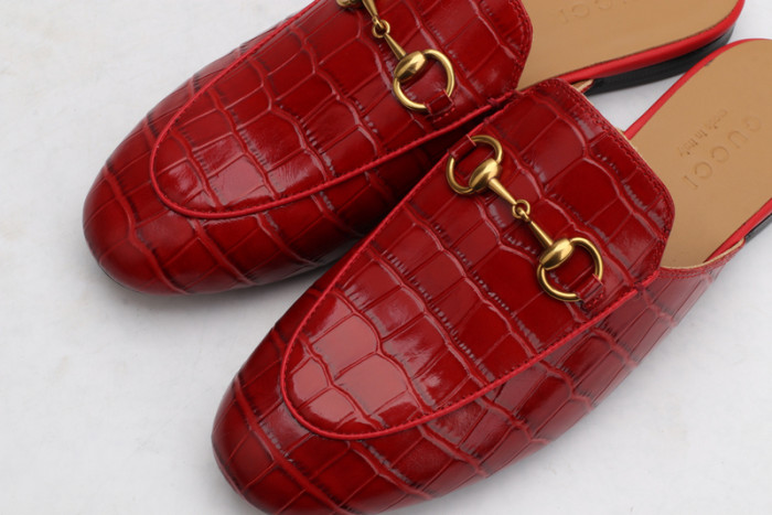guc loafer