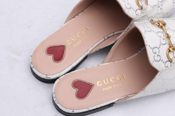 guc loafer