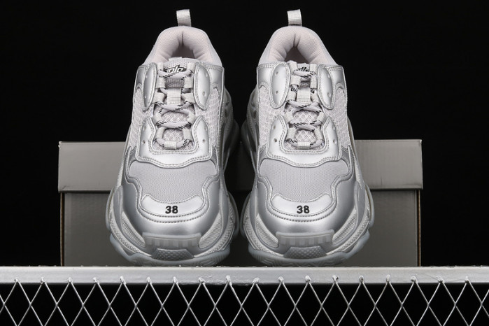 bl triple s trainers sneakers silver 042904