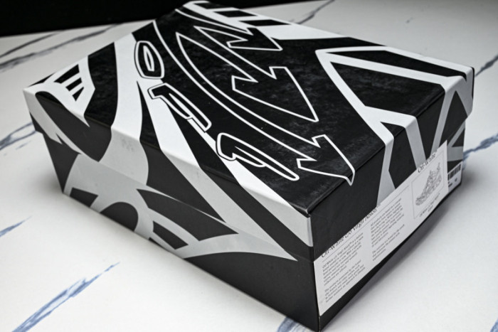 OF BE RIGHT BACK SNEAKERS OB29