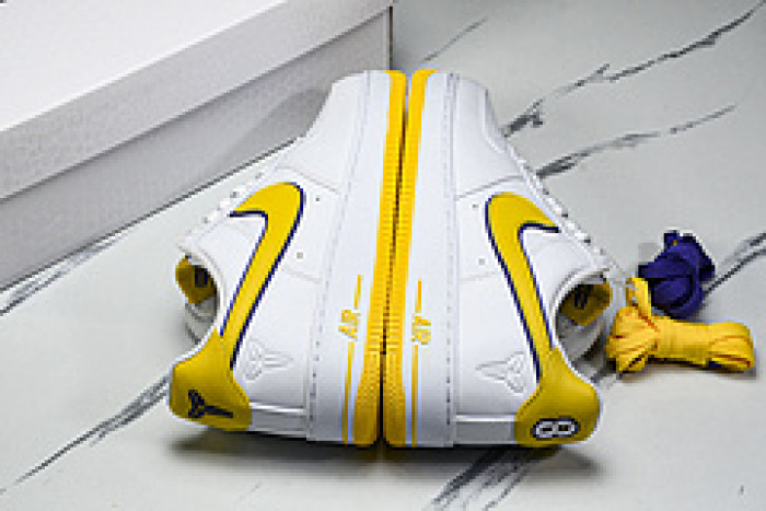 Kobe Bryant x Nike Air Force 1 Low FZ1151-100