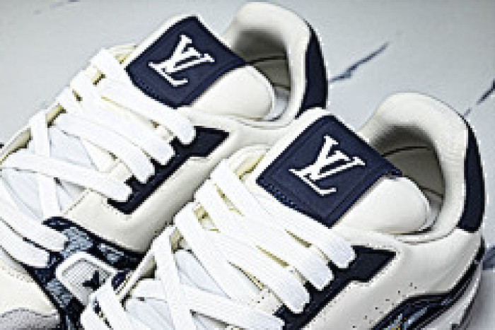 LOVT SNEAKER lv-444