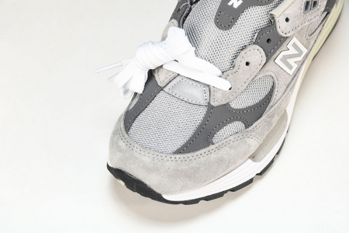 new Ba1an*e 992 grey m992gr