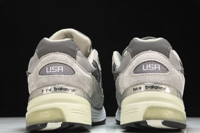 new Ba1an*e 992 grey m992gr