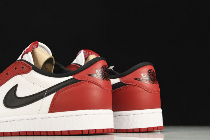 jordan 1 retro low chicago 705329-600
