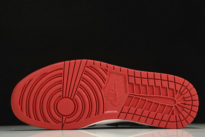 jordan 1 retro low chicago 705329-600