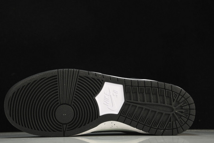 nike sb dunk low barely green 854866-003