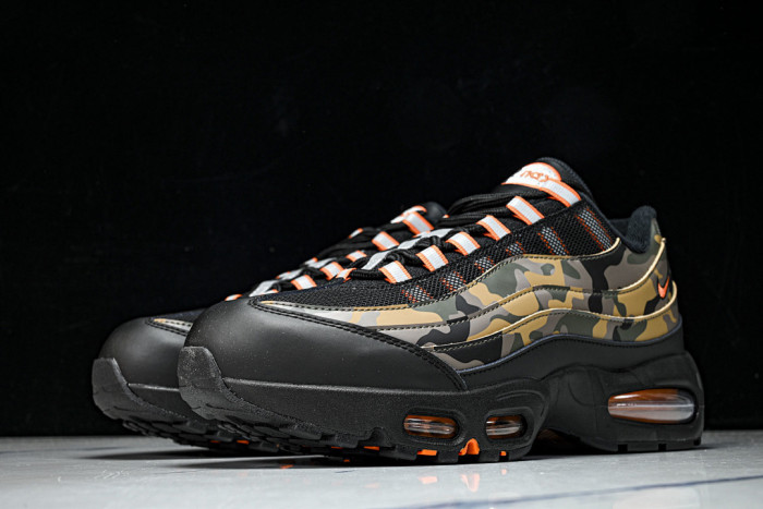 Nike Air Max 95 OG “Green Camo” HQ1973-001