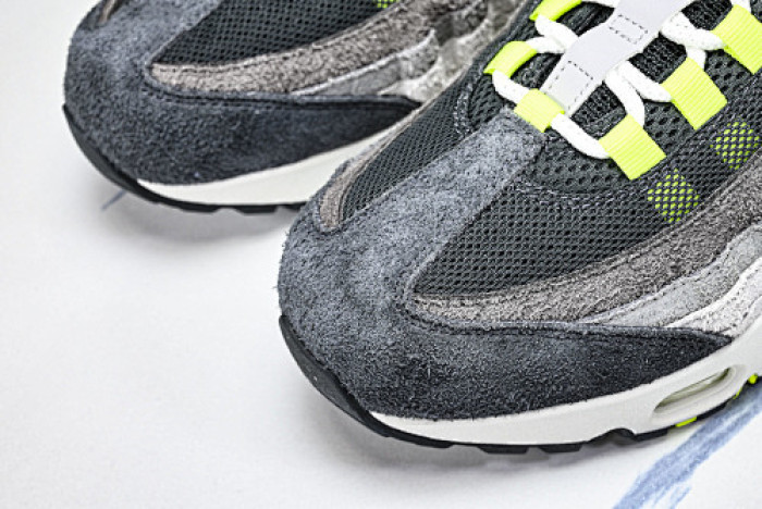 Nike Air Max 95 OG Reverse Gradient Neon HM4738 001