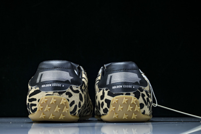 GGDB SNEAKERS 120247