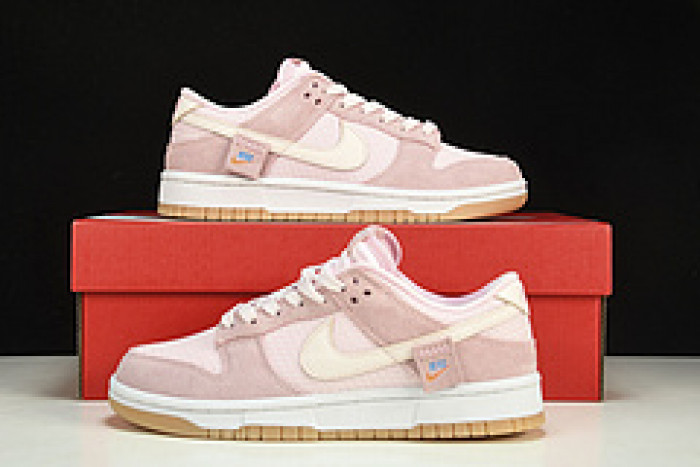 nike dunk low teddy bear dz5318-640