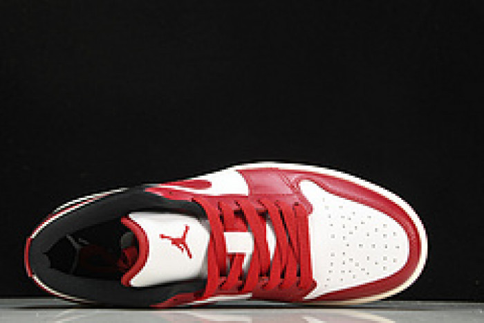 jordan 1 retro low reverse black toe dc0774-160