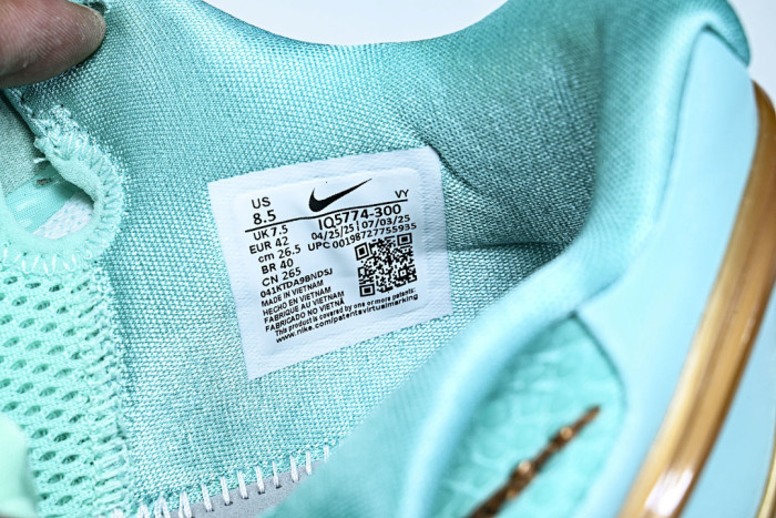 Jalen Brunson x Nike Kobe 6 Protro “Statue of Liberty” IQ5774-300