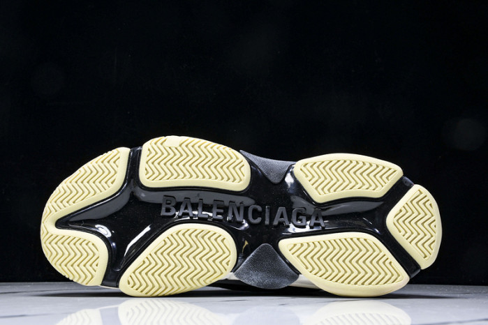 BL 17FW TRIPLE S SNEAKER W0901-1000