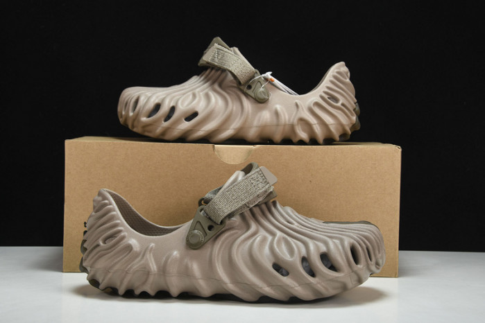 Cr0c5 pollex clog by salehe bembury menemsha cp-2