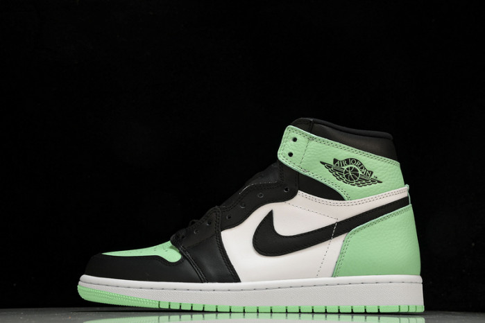 air jordan 1 retro high "green glow" dz5485-130