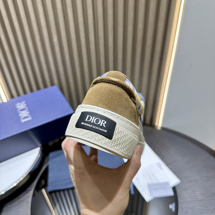 DR B33 LOW-TOP SNEAKERS DR-189