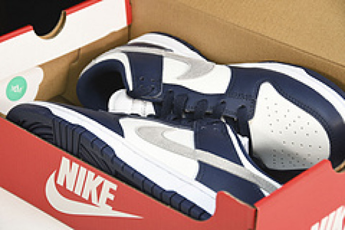 nike dunk low summit white midnight navy fd9749-400