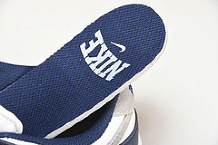 nike dunk low summit white midnight navy fd9749-400