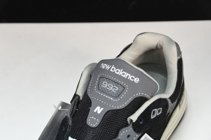 new Ba1an*e 992 black grey suede m992eb