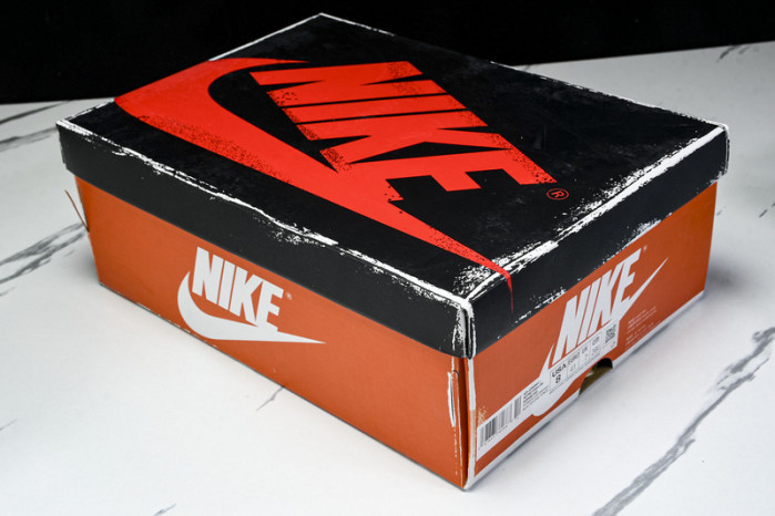 Air Jordan 1 High OG“UNC Reimagined” DZ5485-402