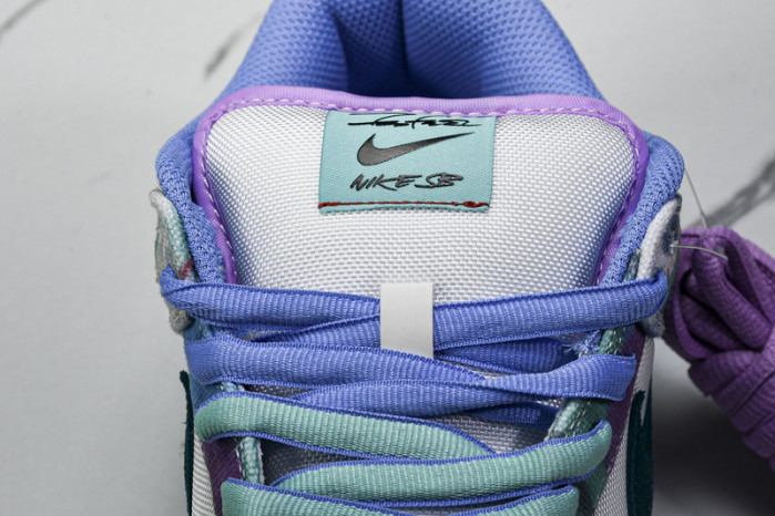 nike sb dunk low futura laboratories bleached aqua hf6061-400