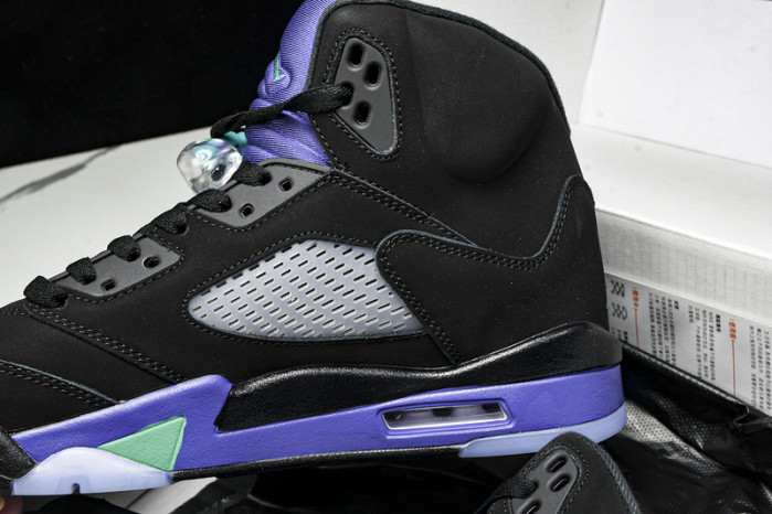 (2025) Jordan 5 Retro Black Grape 136027-007