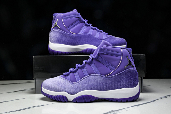Air Jordan 11 CT8012-555