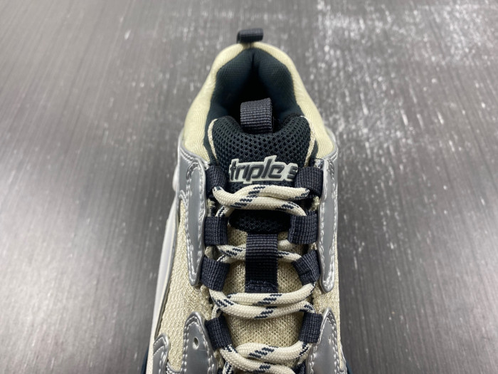 bl triple s trainers sneakers bts-16