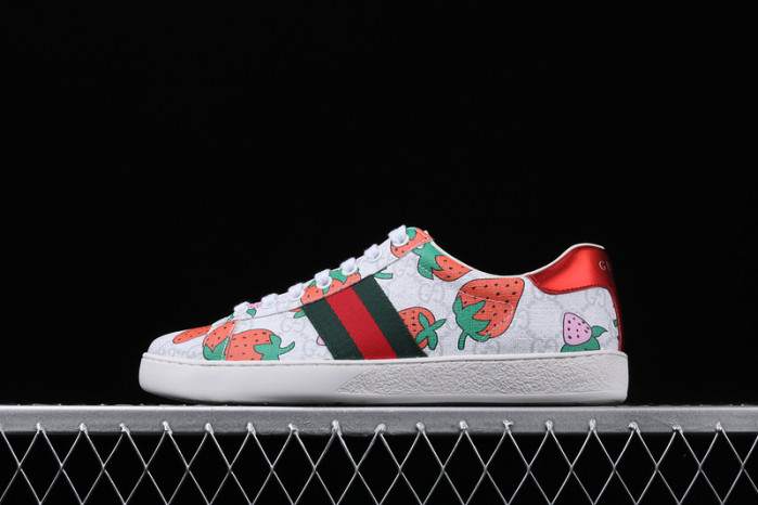 gi ace embroidered low-top sneaker h903p114