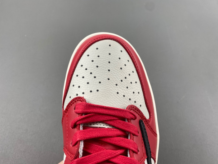 Travis Scott x Air Jordan 1 DZ4137-7001