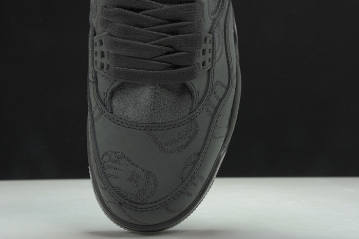 jordan 4 retro kaws black 930155-001