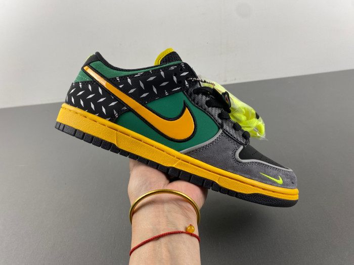 Nike Dunk Low What the Duck Away University of Oregon PE HV1454-001