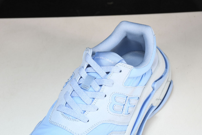 bl triple s trainers sneakers bts-17