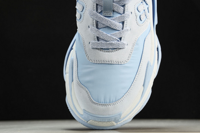 bl triple s trainers sneakers bts-17