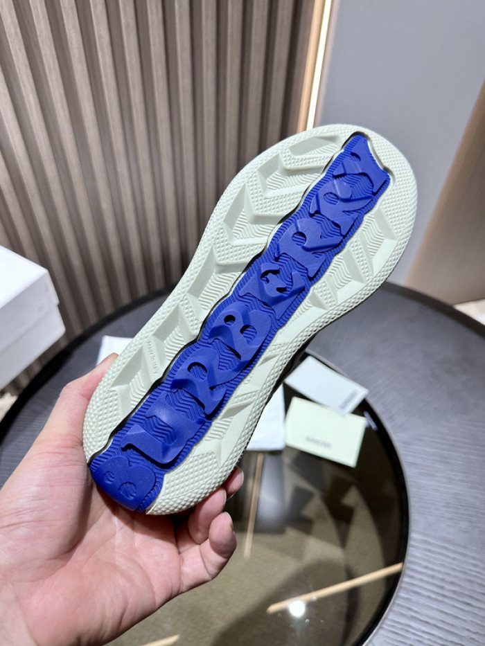 BUBERY SNEAKER 23149