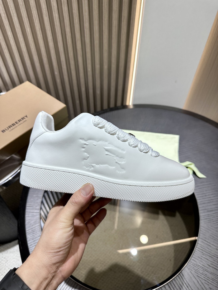 BUBERY SNEAKER 23168