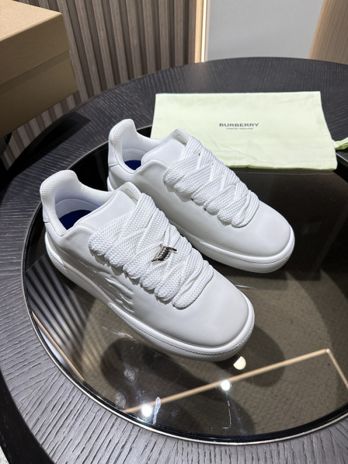 BUBERY SNEAKER 23168