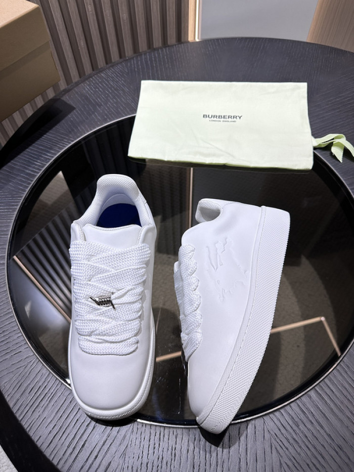 BUBERY SNEAKER 23168