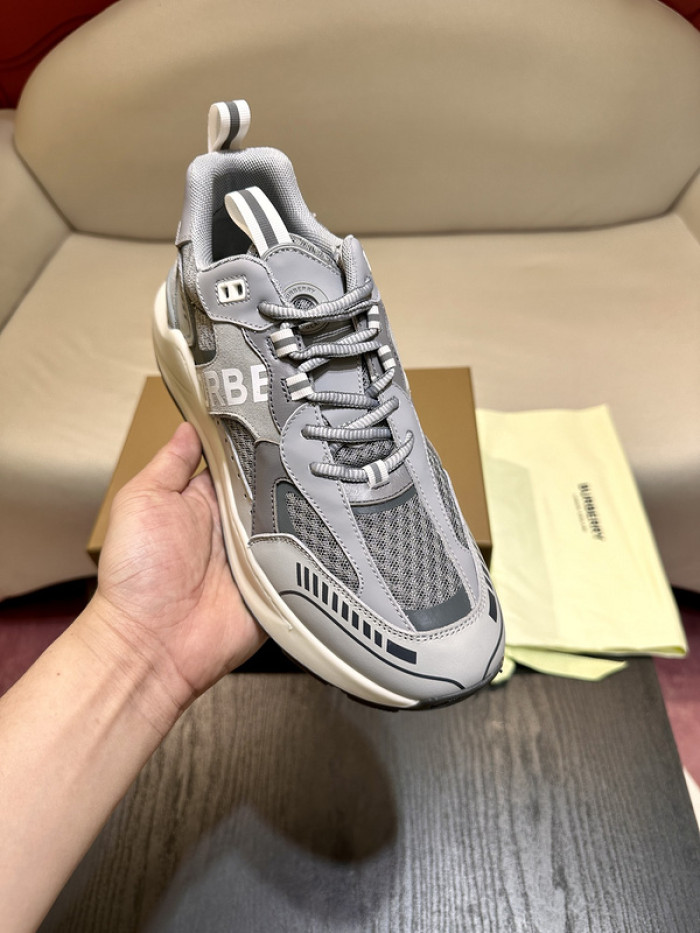 BUBERY SNEAKER 23157