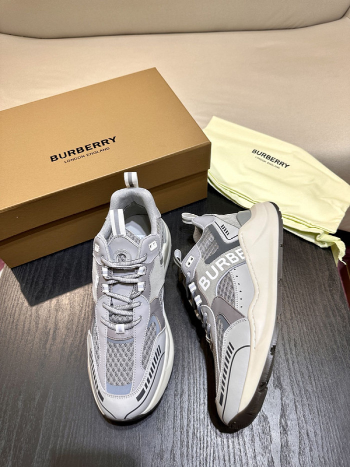 BUBERY SNEAKER 23157