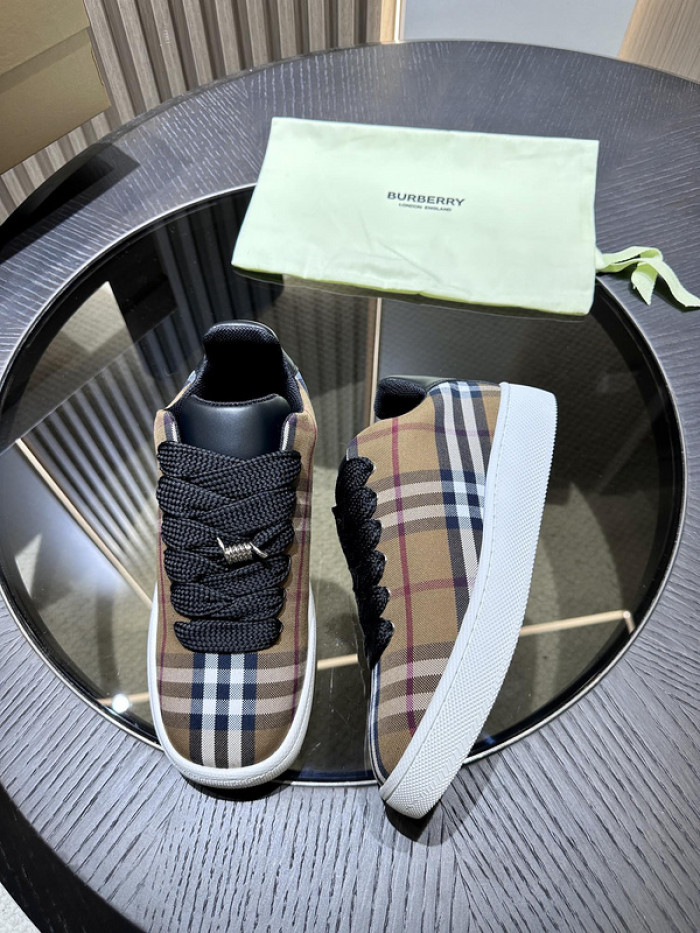 BUBERY SNEAKER 23164