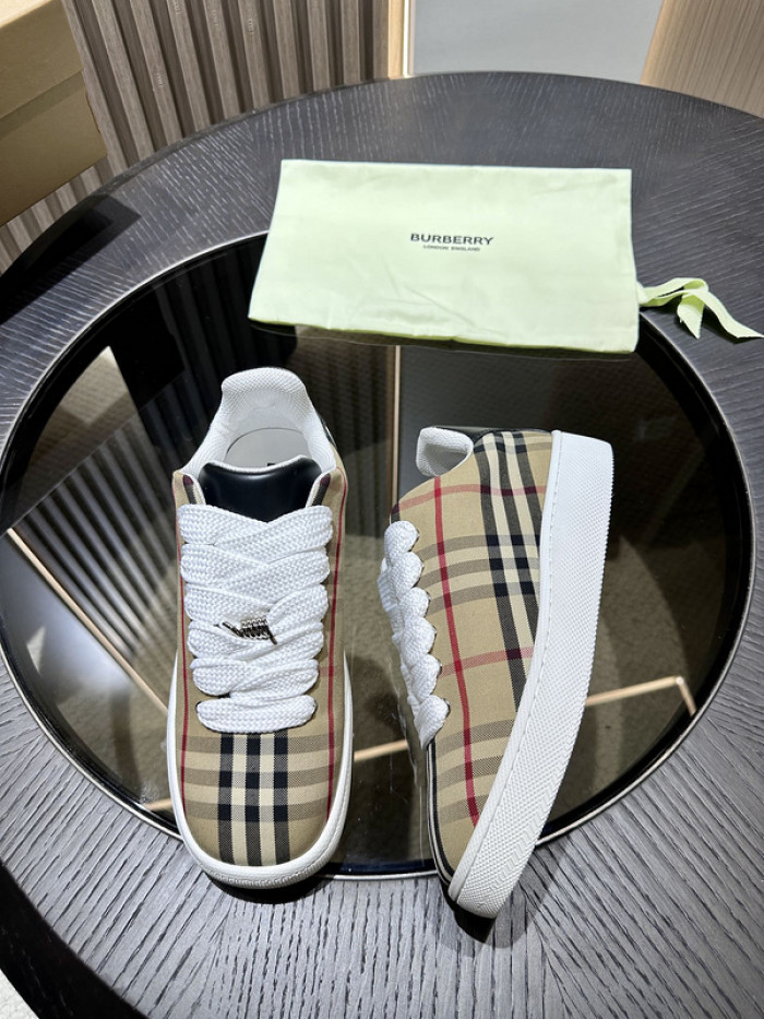 BUBERY SNEAKER 23166