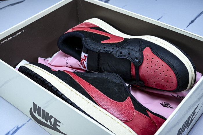 Travis Scott x Air Jordan 1 Low DM7866-061