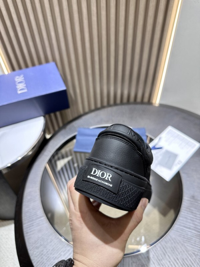 DR B33 LOW-TOP SNEAKERS DR-122