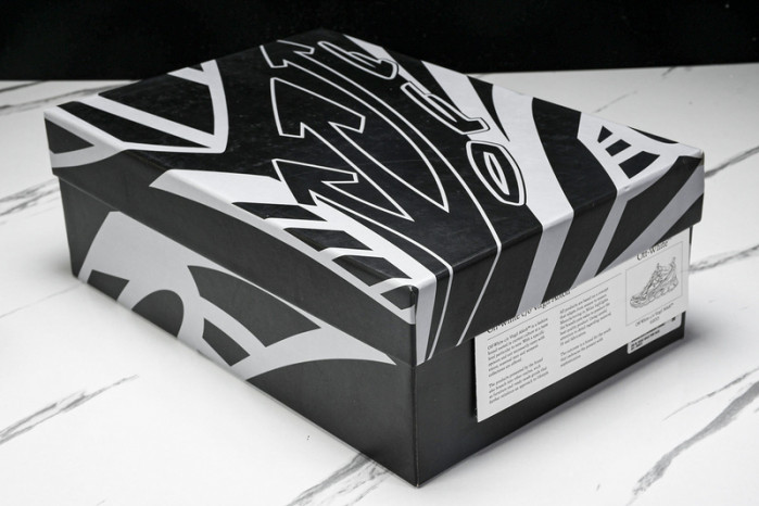 of be right back sneakers ob11